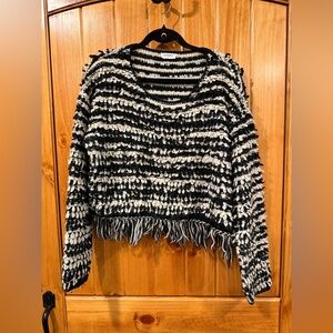 Storia Black and White Sweater